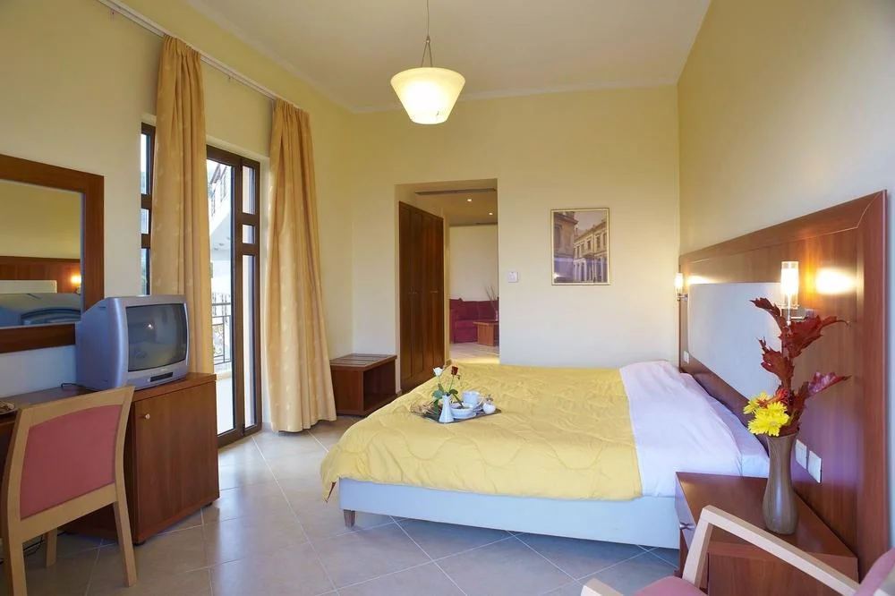 Parnis Palace Hotel Suites - 4 Star