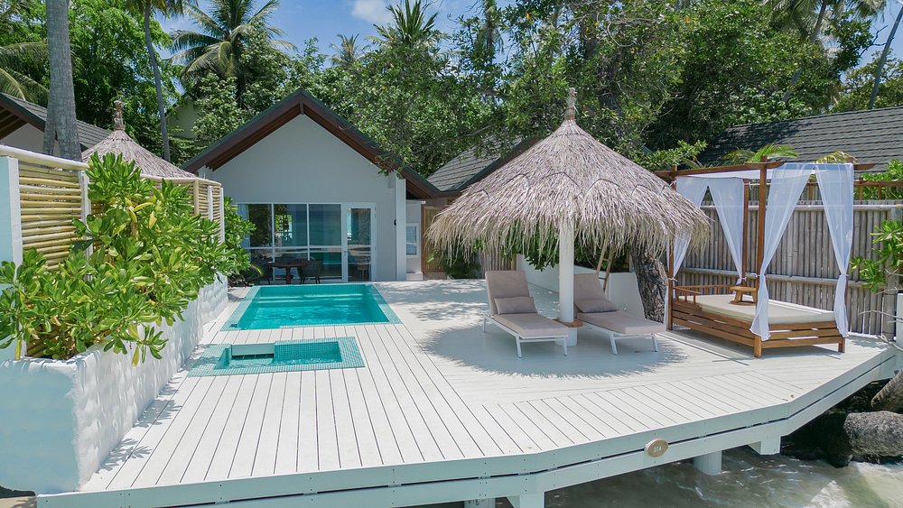 Malahini Kuda Bandos Resort - 4 Star