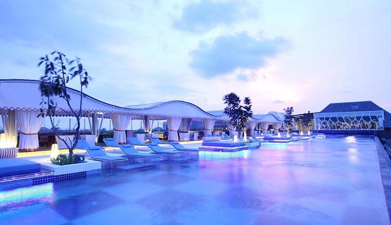 Hotel TS Suites Seminyak - 5 Star