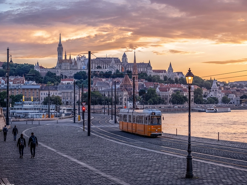 Budapest City Break with Magical Evening Danube Cruise