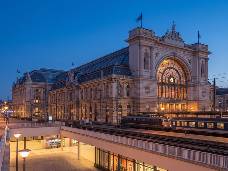 Budapest City Break with Magical Evening Danube Cruise