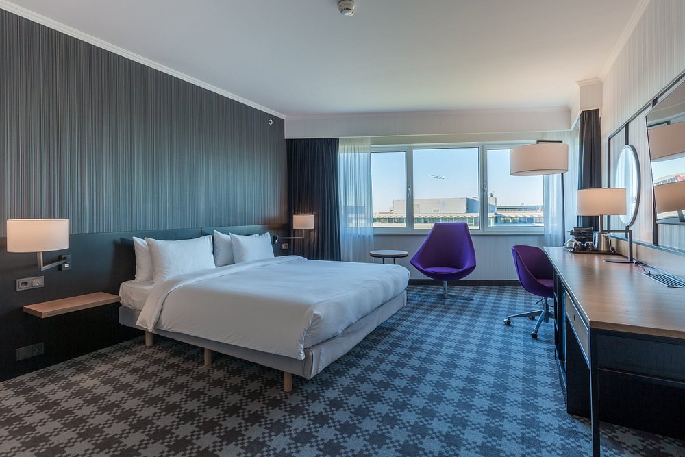 Radisson Blu Hotel, Amsterdam Airport - 4 Star