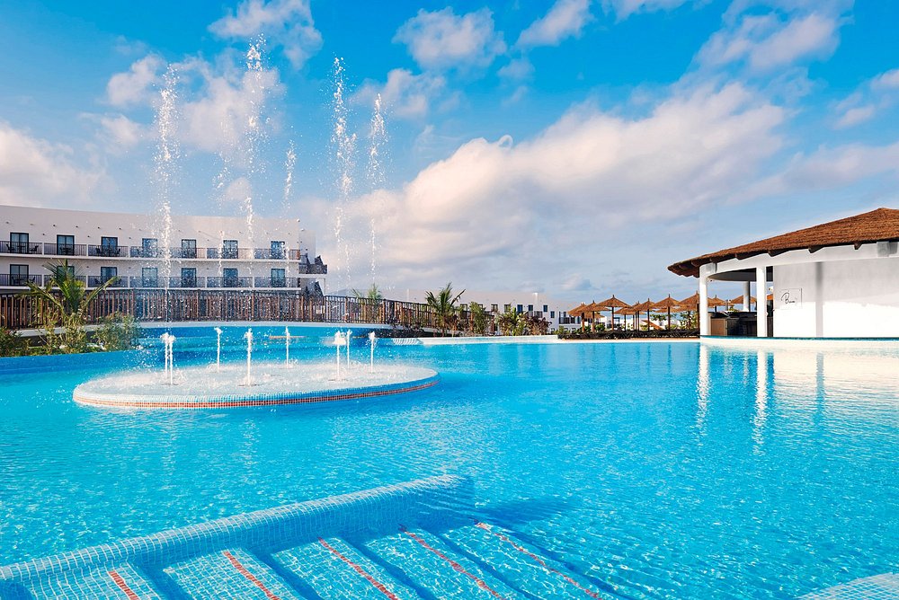 Melia Dunas Beach Resort & Spa - 4 Star