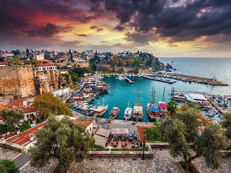 Antalya All-Inclusive: Pirate Cruise & Land Of Legends Night Adventure