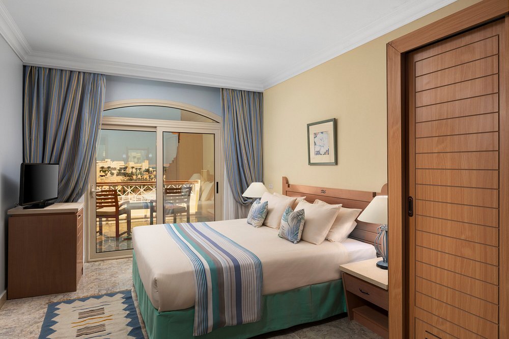 Royal Lagoons Hotels & Resorts